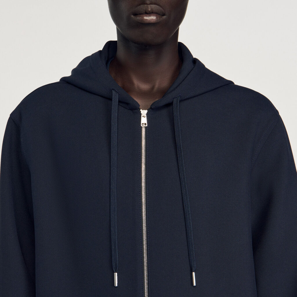 Chemise à capuche