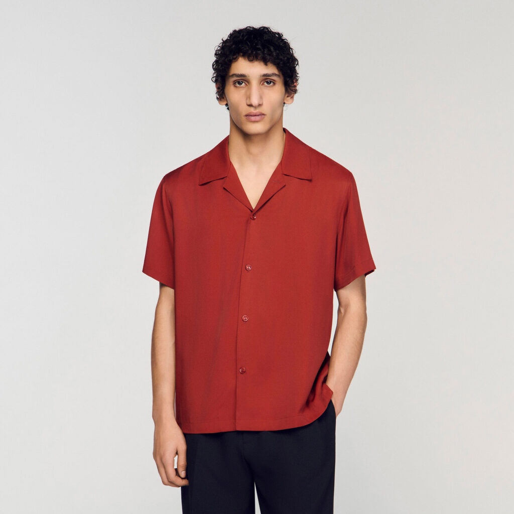 Chemise fluide à col requin