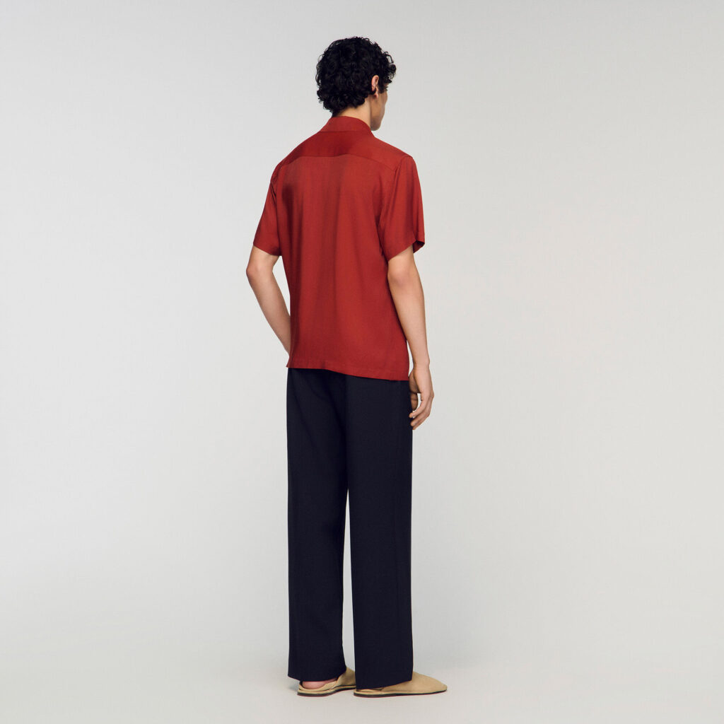 Chemise fluide à col requin