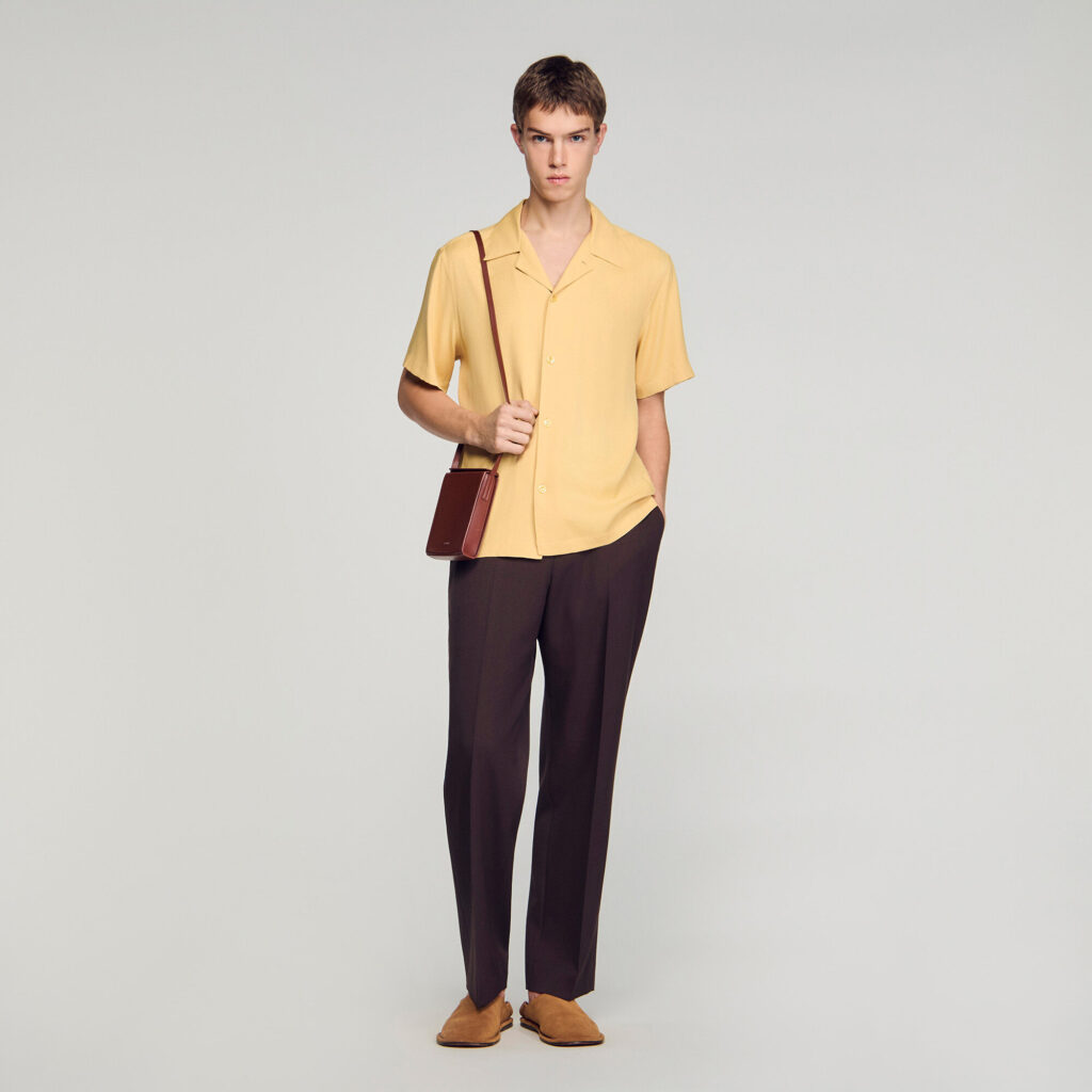 Chemise fluide à col requin