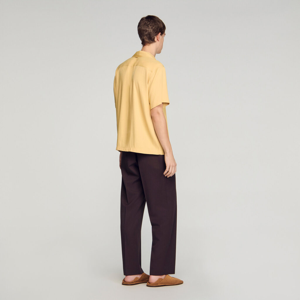 Chemise fluide à col requin