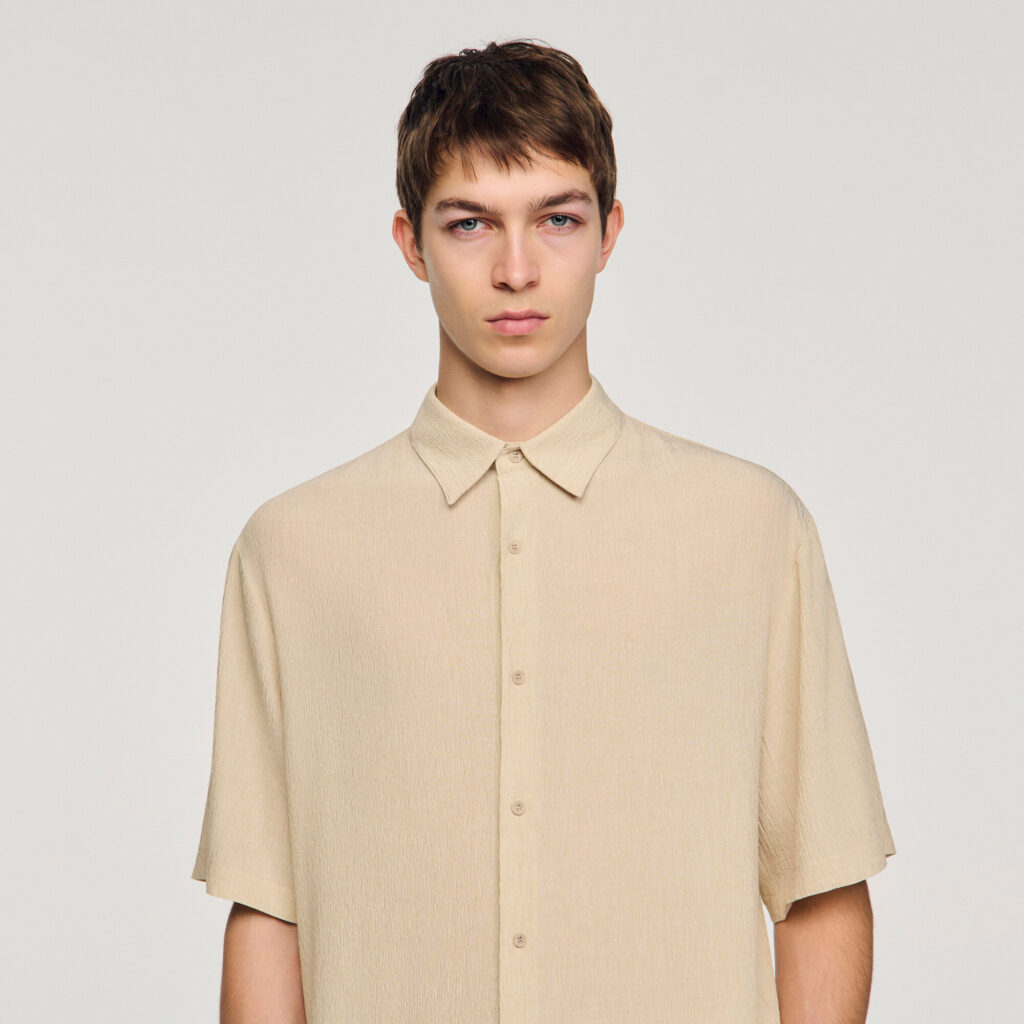 Chemise effet plissé à col requin