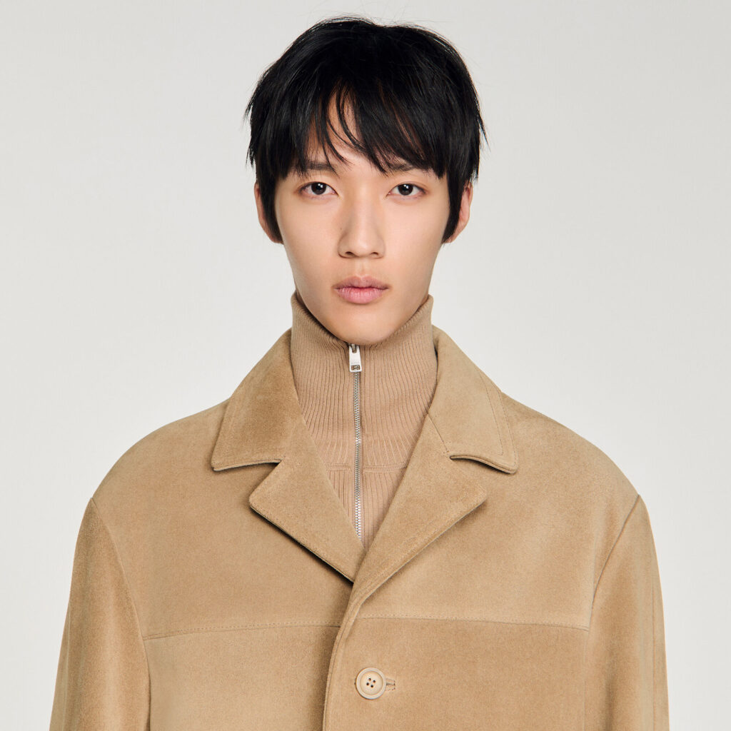 Manteau long en cuir ceinturé