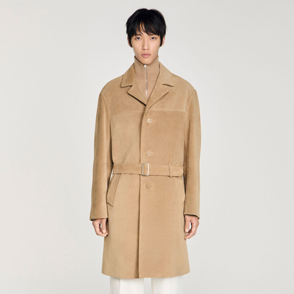 Manteau long en cuir ceinturé